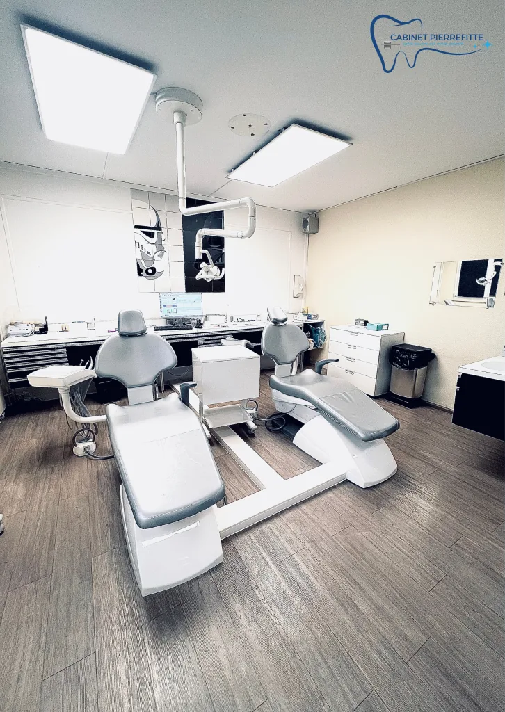 Salle de soins à deux fauteuils